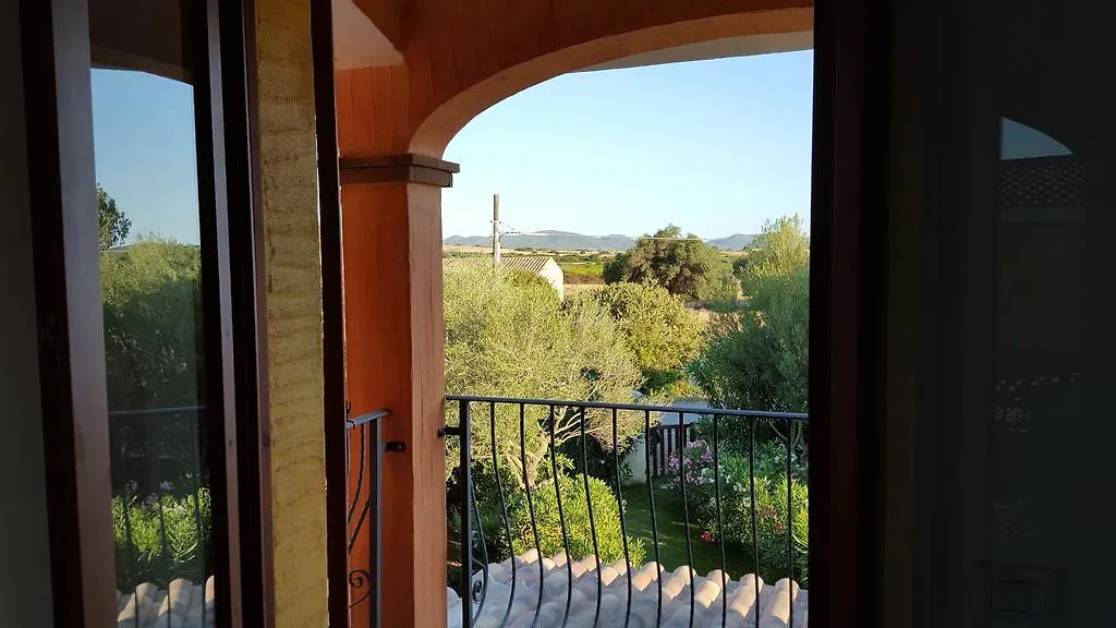 Casa Del Giunco Fritidshus SantʼAnna Arresi Semesterbostad