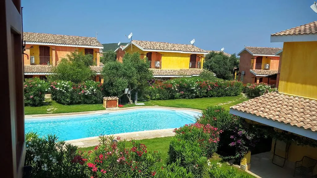Semesterbostad Casa Del Giunco Fritidshus SantʼAnna Arresi Italien