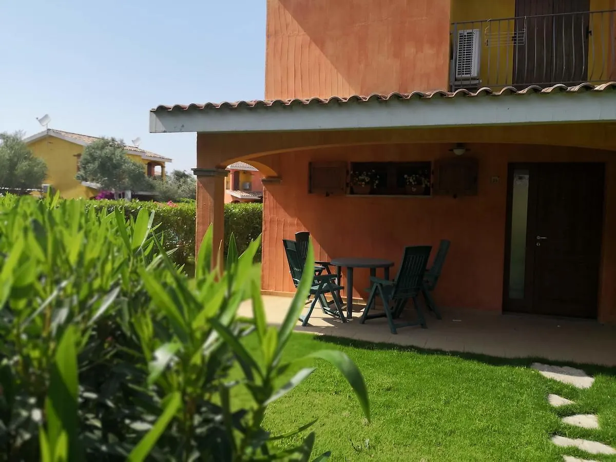 Semesterbostad Casa Del Giunco Fritidshus SantʼAnna Arresi