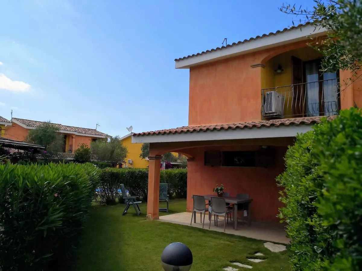 Casa Del Giunco Fritidshus SantʼAnna Arresi 0*,
